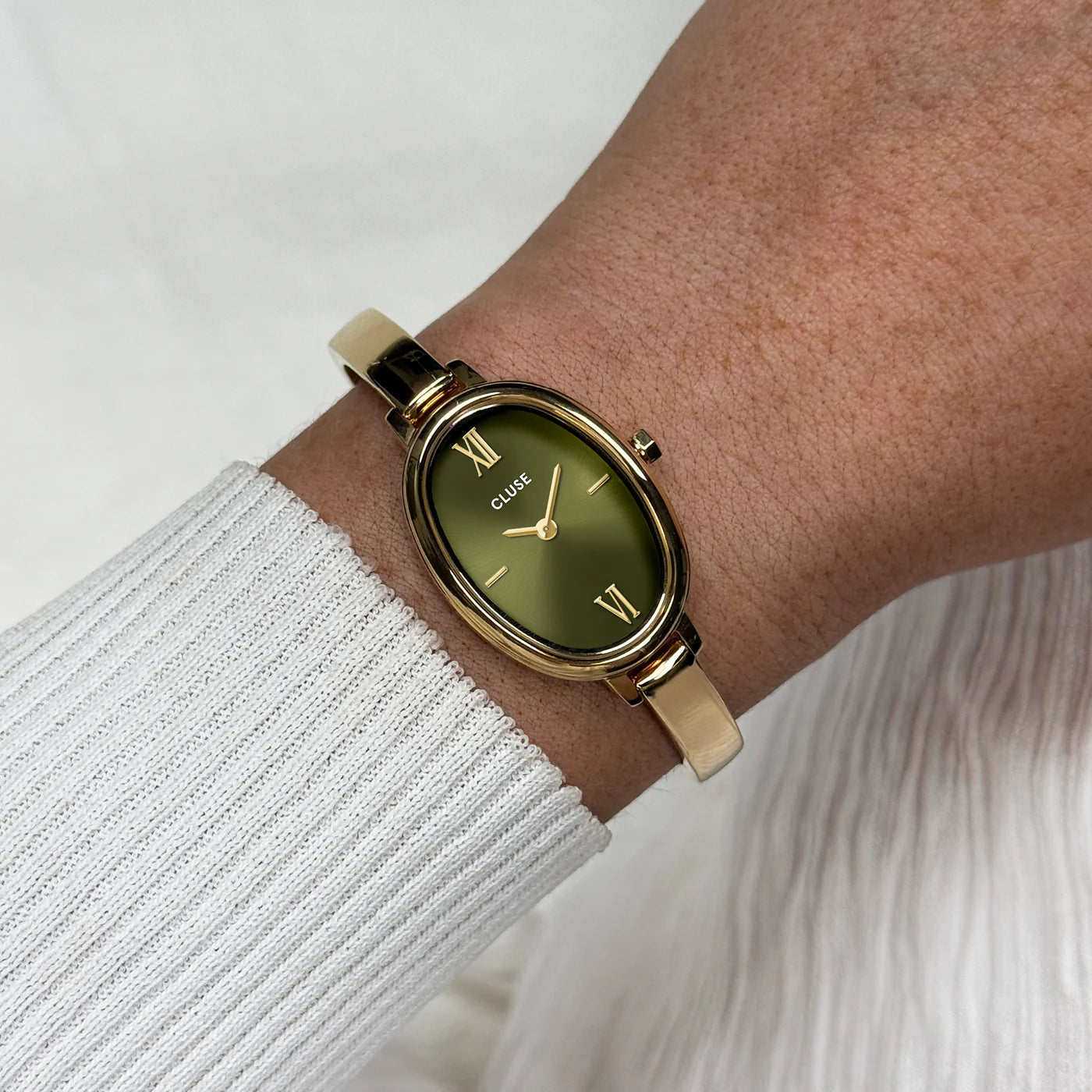 CLUSE L'Ovale Stainless Steel Olive Dial Gold Band Women's Watch CW16103