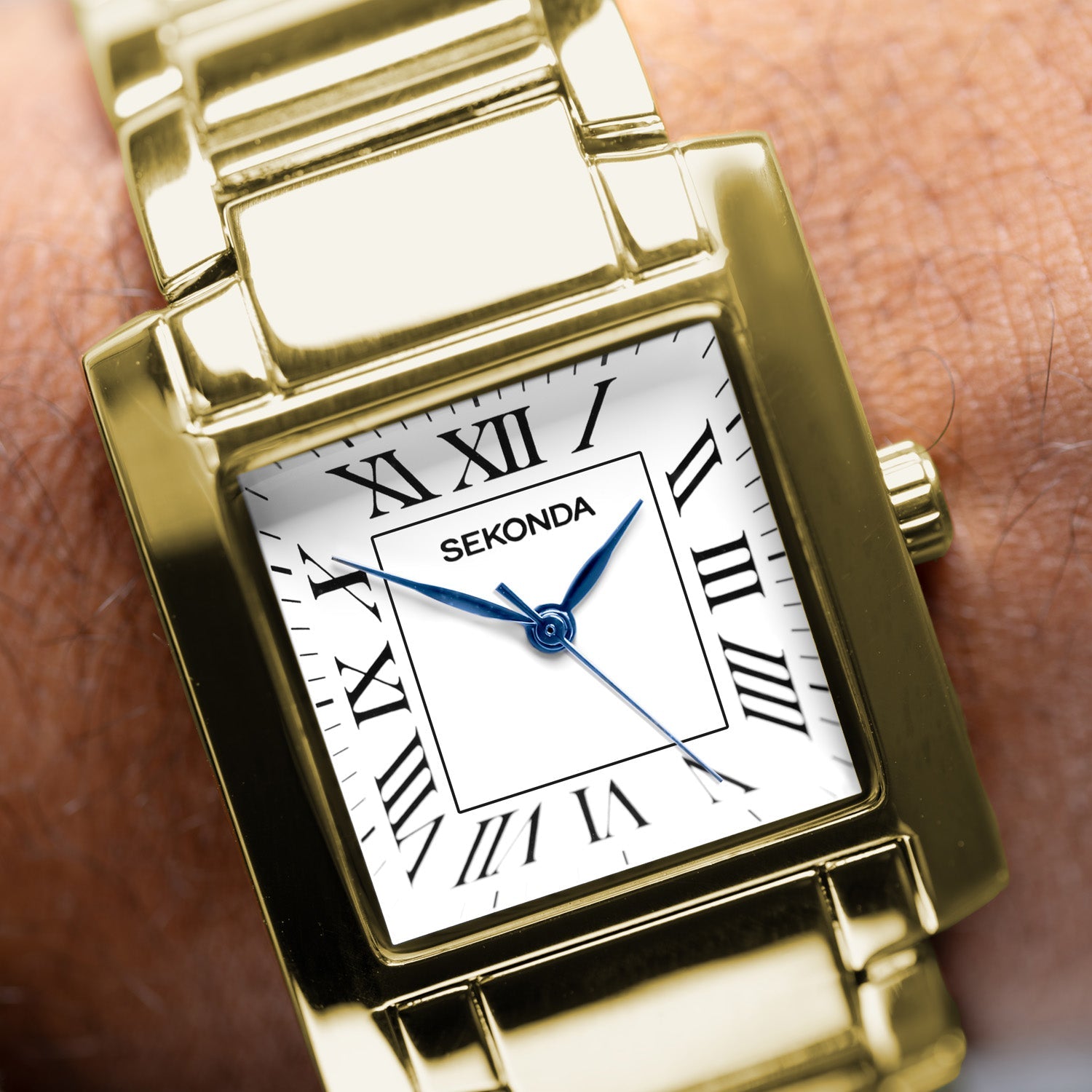 Sekonda Montreal 30mm Unisex Quartz Watch Durable Gold Timepiece