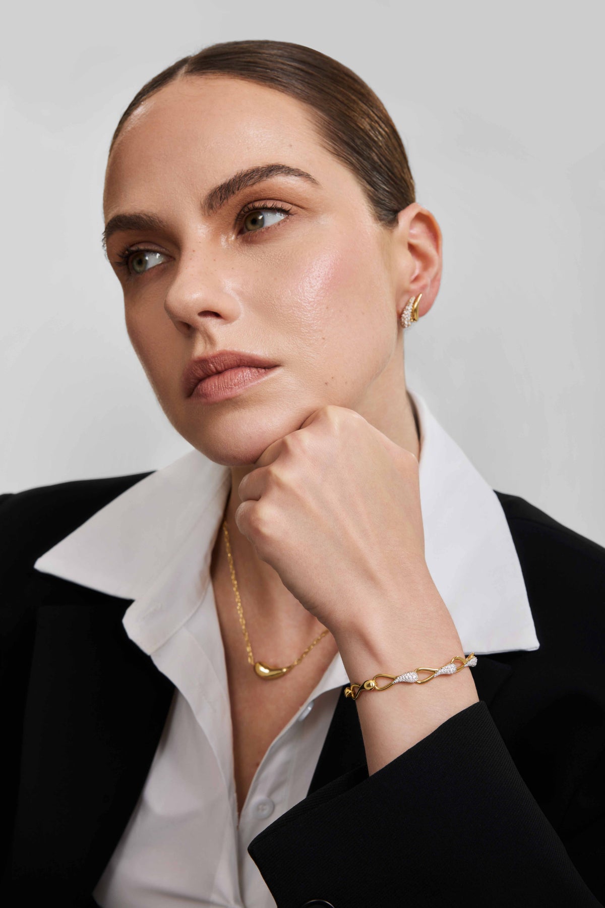 Ania Haie Gold Pave Sculptural Interlocked Link Bracelet B078-03G B078-03G view 3