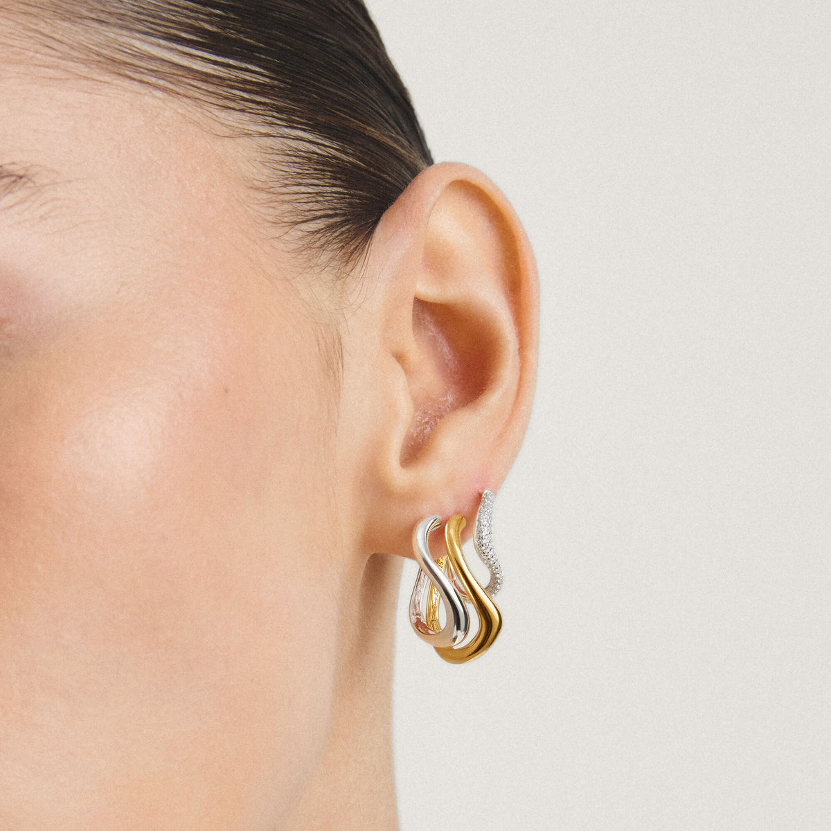 Thomas Sabo Hoop earrings wave-shaped TCR764MY