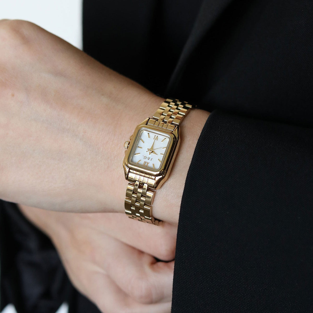 JAG Berrima Womens White MOP Dial 20.3mm Gold Watch J3027A