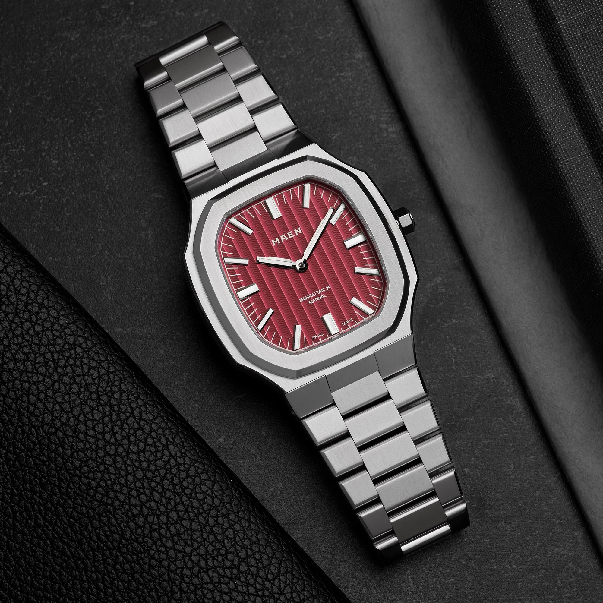 MAEN M4.1.5 Manhattan Garnet Red 39 Ultra-Thin No Date Watch