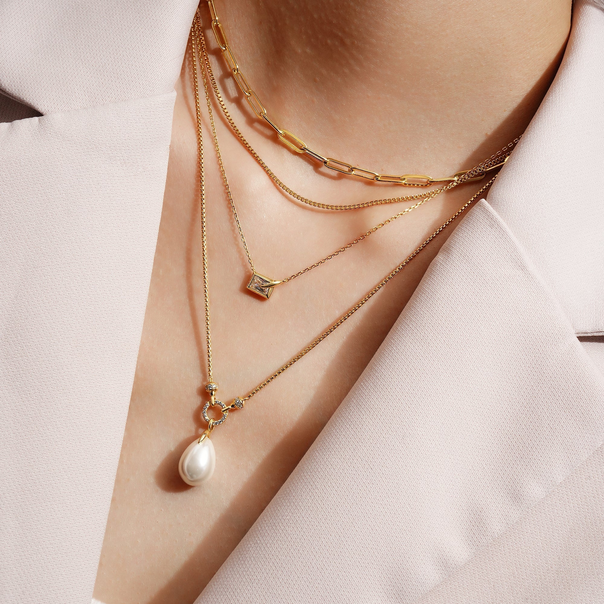 Gold Linked Shell Pearl Drop Necklace Modern Stylish Jewelry Trend