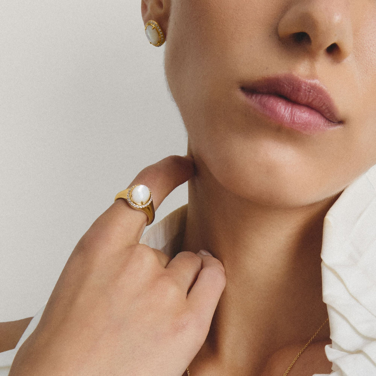 Thomas Sabo Halo ring with mother-of-pearl and zirconia