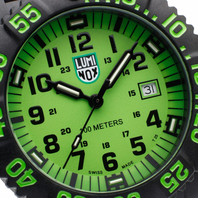 Luminox Sea Lion Carbonox Green Dial Black Rubber Strap Watch X2.2067.1