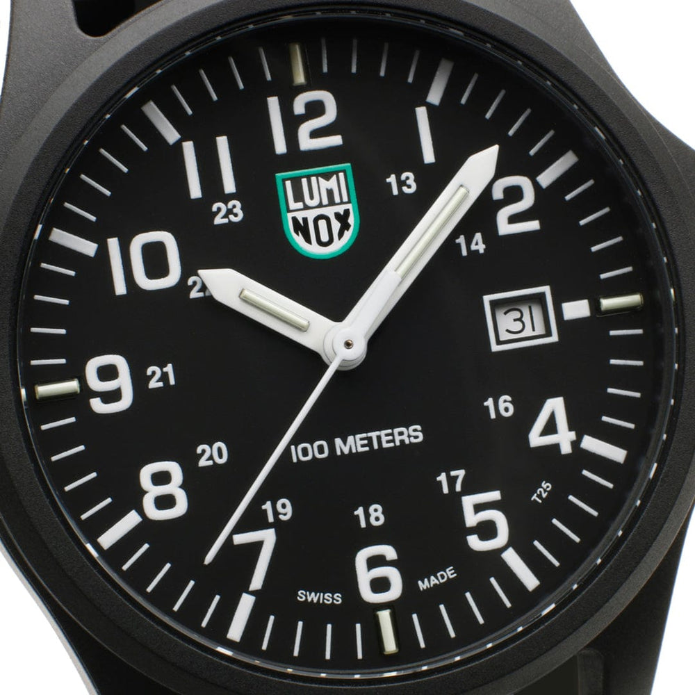 時計 LUMINOX X2.2401 Patagonia Carbonox 43mm Luminox G Patagonia CARBONOX™ Black and White 43mm #X2.2401