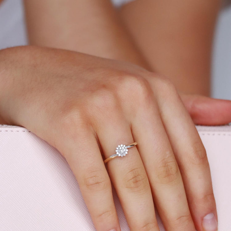 Cluster Ring with 0.15ct Diamonds in 9K Yellow Gold